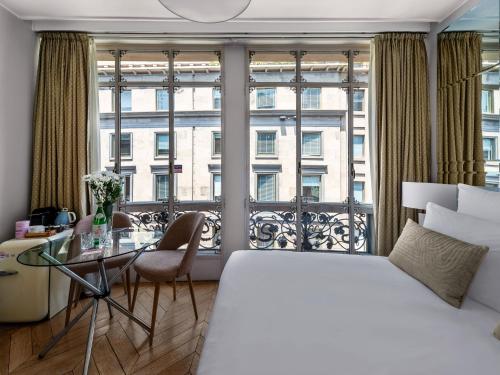 Milan Adore