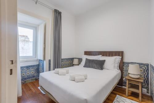 Hip & Renovated T.M. Flat in Bairro Alto