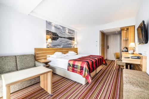 Hotel Warszawa Spa & Resort — Photo of the whole room