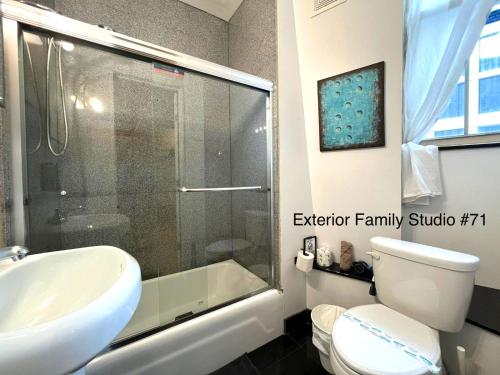 Et badeværelse på NYC Empire Apartments