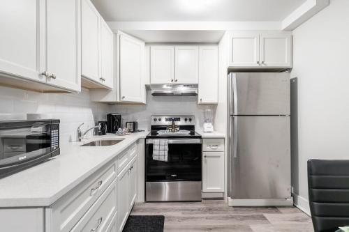 Brand New - 1BR Modern Apartment - PRIME Location