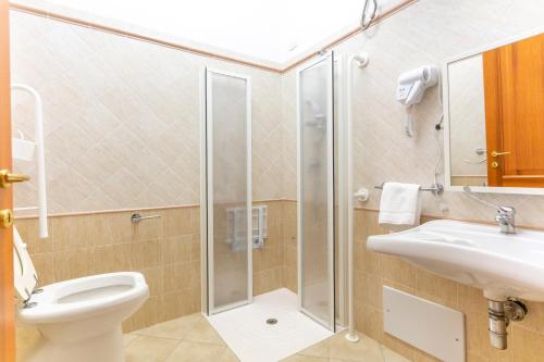 Phòng tắm tại Hotel dei Tacchi