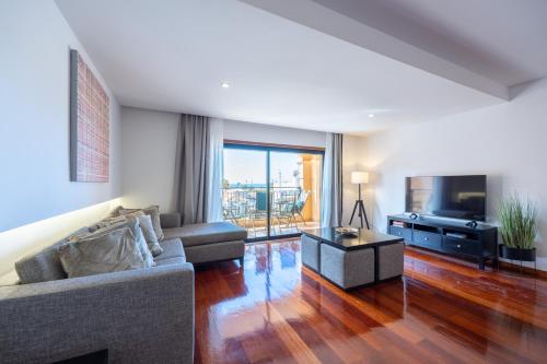 Baía da Luz - Sea View Luxury Apartment