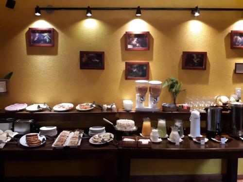 Makanan di atau berdekatan hotel
