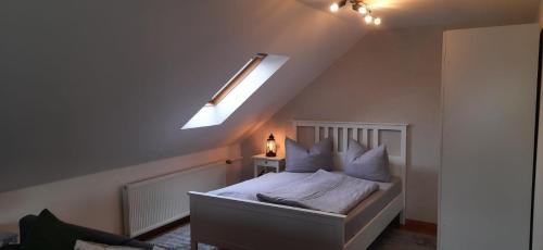 Postel nebo postele na pokoji v ubytování Ferienwohnung Schilling