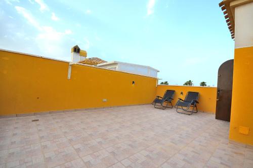Agradable adosado con piscina