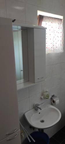 Koupelna v ubytování Cilijin dvor