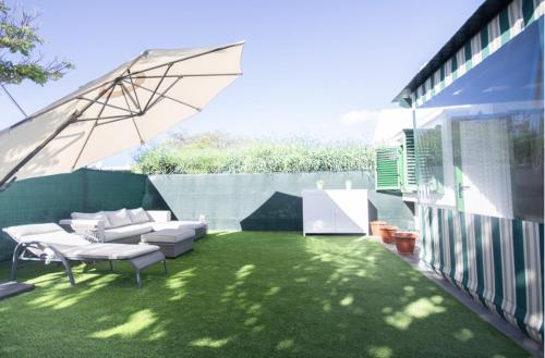 Charming bungalow with private garden