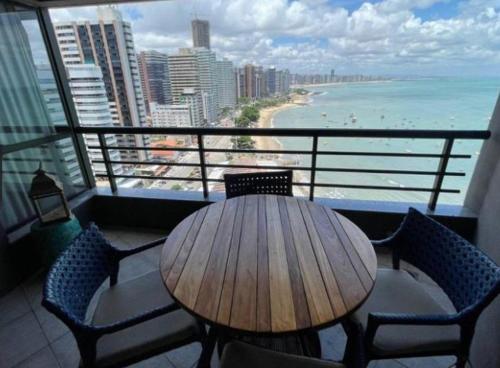 FLAT IATE PLAZA na Beira Mar com vista mar