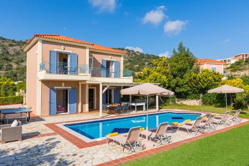 Бассейн в Villa Skala Ionian by Villa Plus или поблизости