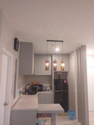 Η κουζίνα ή μικρή κουζίνα στο AWAFAHOMESTAY