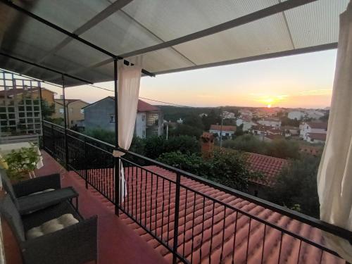 Balkoni atau teres di Sunset View