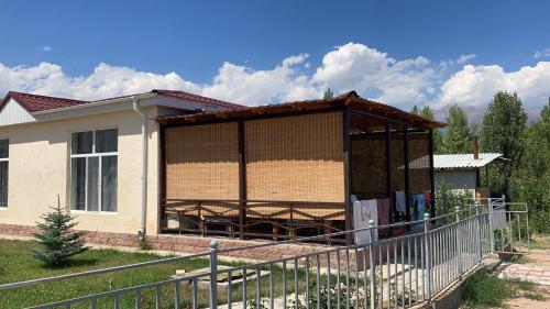 Edifici on està situat la casa o xalet