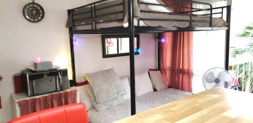 Bord de plages, 2 piscines, transats, pataugeoire
