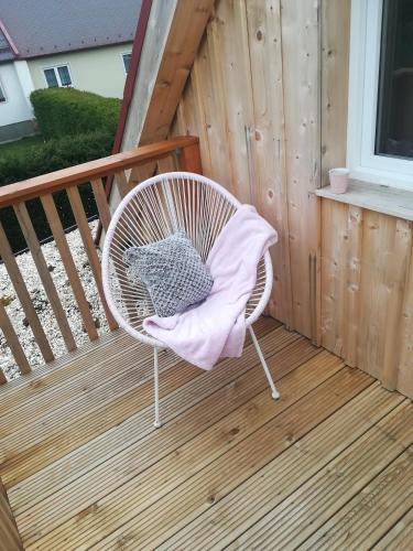 Ein Balkon oder eine Terrasse in der Unterkunft Chalupa Pasečná