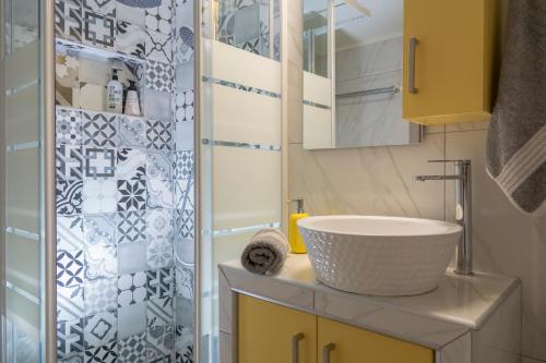 Stylish Modern Studio in the Heart of Athens