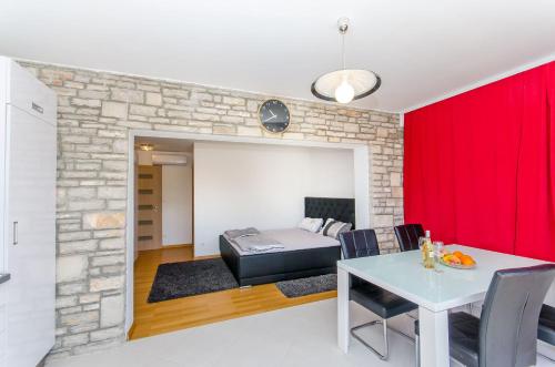 Postel nebo postele na pokoji v ubytování Apartments Drazen