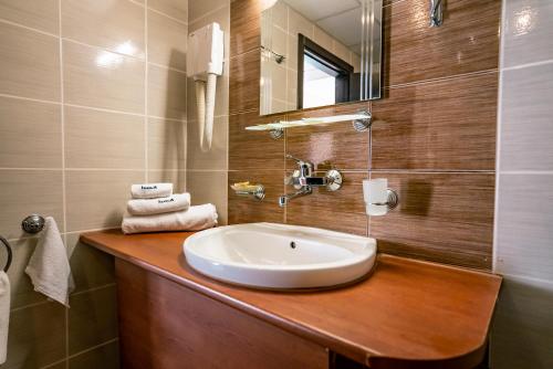 Bathroom sa Izola Paradise Hotel - All Inclusive