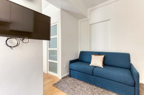 New and quiet 1 Bdr Flat in the Heart of Paris 12