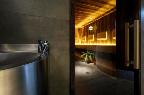 HOTEL KOZI GRÓD Pokoje i Domki na Kaszubachにあるバスルーム