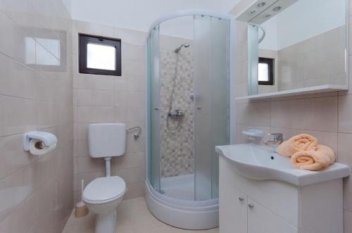 Vonios kambarys apgyvendinimo įstaigoje Apartments Branka