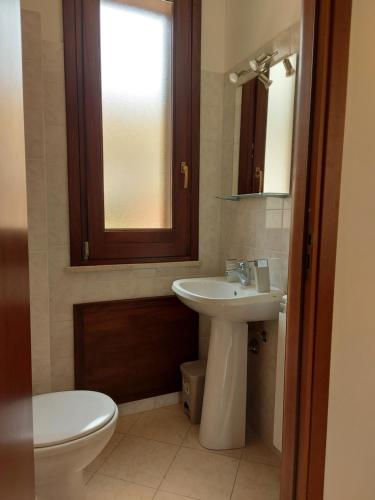 Ένα μπάνιο στο Casa di "Mastru Ninu"