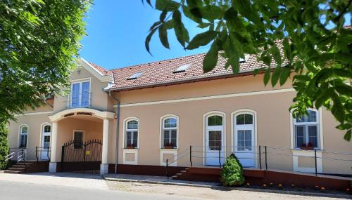 Orchidea Apartmanház 5500 Gyomaendrőd, 51 Hősök útja kép - 3