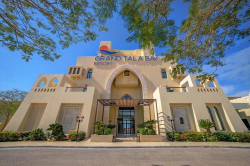 a building at the grand plaza resort at Grand Tala Bay Resort Aqaba in Aqaba