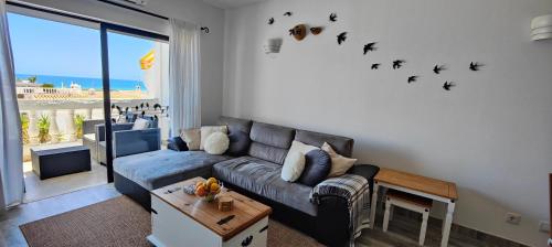 The Swallow's rest beach house - Meia Praia