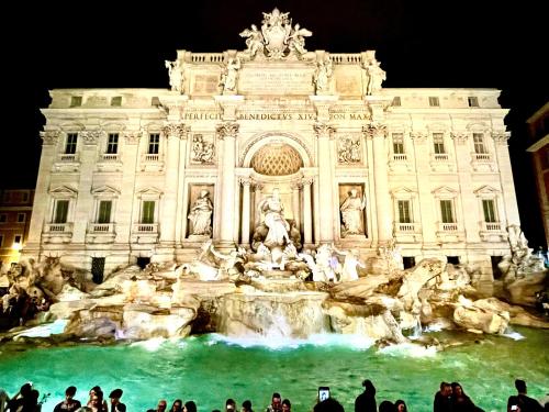 La Casa di Manola - Fontana di Trevi by Hostand