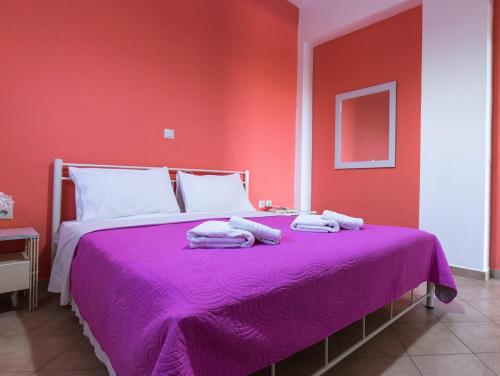 Ένα ή περισσότερα κρεβάτια σε δωμάτιο στο Nikis Apartments Kisamos