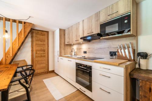 Apartment Celosia Chamonix - by EMERALD STAY photo 23