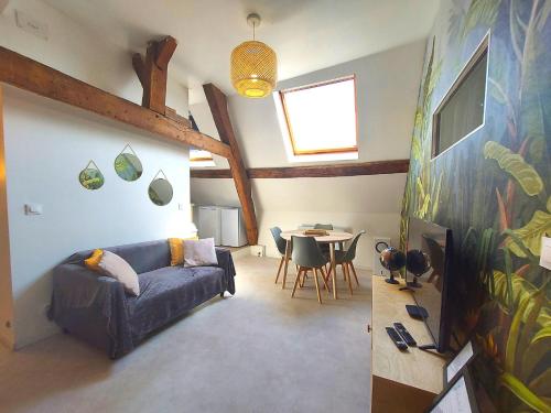 Gallery image of Capucin Serein- 5' Gare- Tout Commerces- Calme in Coulommiers