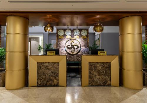 Lobi atau kawasan kaunter penerimaan di Smayah Residence Hotel - Riyadh Convention & Exhibition center