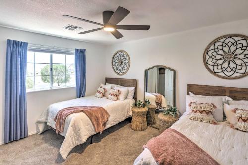 Galería fotográfica de Luxe Home with Detached Casita and Furnished Patio! en Bullhead City