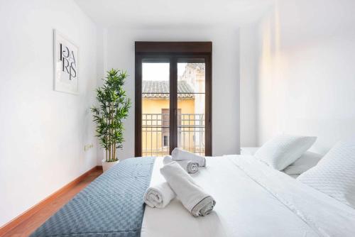 Rosaleda 13 con parking incluido by Pineapple Homes