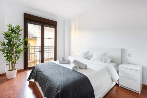 Rosaleda 13 con parking incluido by Pineapple Homes