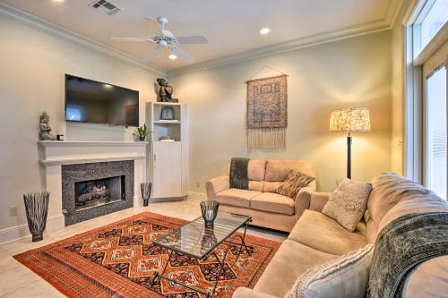 about 6 Mi to Uptown Adorable New Orleans Home! Image