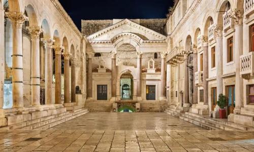MAROEN Lux Studio and Apartment Old Town