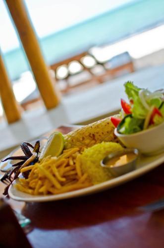 Makanan di atau berdekatan hotel