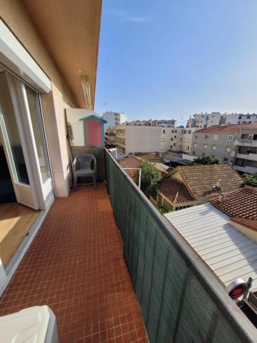 Photo de la galerie de l'établissement Studio 4 couchages climatisé 50m de la plage, à Canet