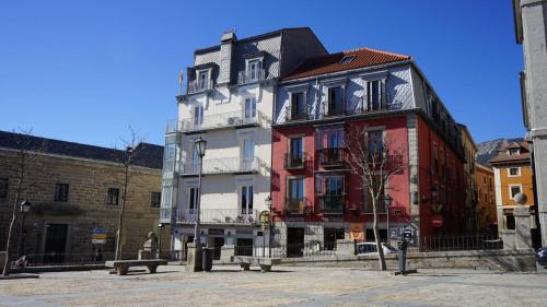 Gallery image of Hotel De Martin in San Lorenzo de El Escorial