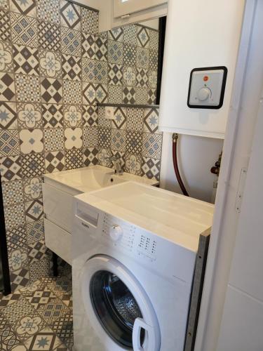 A bathroom at ESCALE OCEAN A 800 m DE LA PLAGE