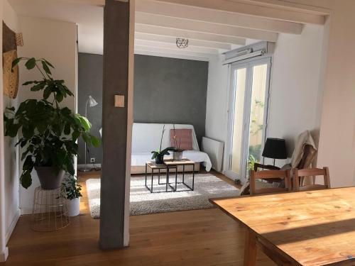 O zonă de relaxare la Bordeaux Centre T2 Duplex 65m Hospital Pellegrin CHU