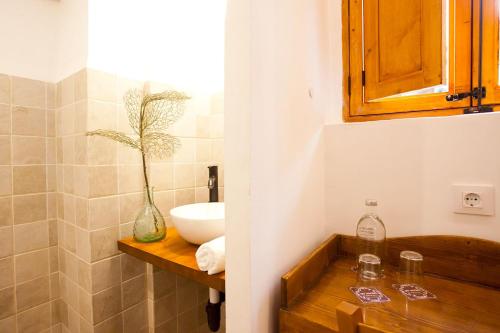 Ένα μπάνιο στο My Rooms Artà Adults Only by My Rooms Hotels TI