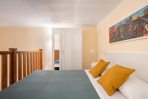 Open Sicily Residence - Central Apartments Near Quattro Cantiにあるベッド