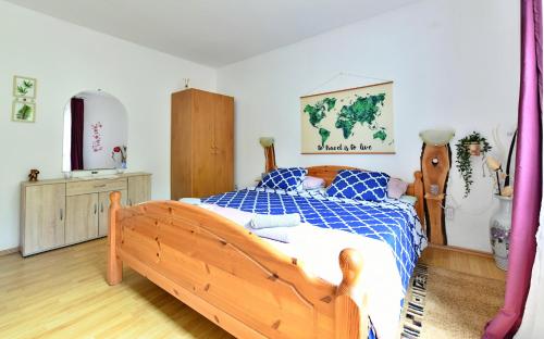 Ένα ή περισσότερα κρεβάτια σε δωμάτιο στο Apartments Matovina