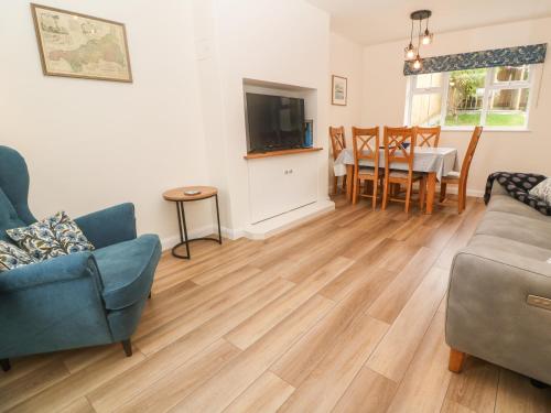 6 Andrewartha Road – Photos 5