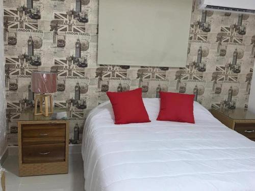 Postel nebo postele na pokoji v ubytování Room in Condo - Malecon Cozy - Premium Plus 1