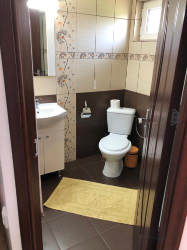 Bilik mandi di Casa Elegant